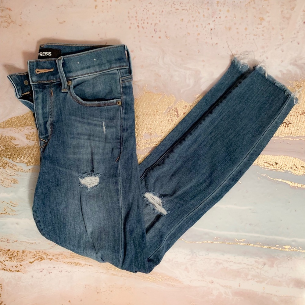 SOLD - Express Mid Rise Cropped Legging/Jegging
